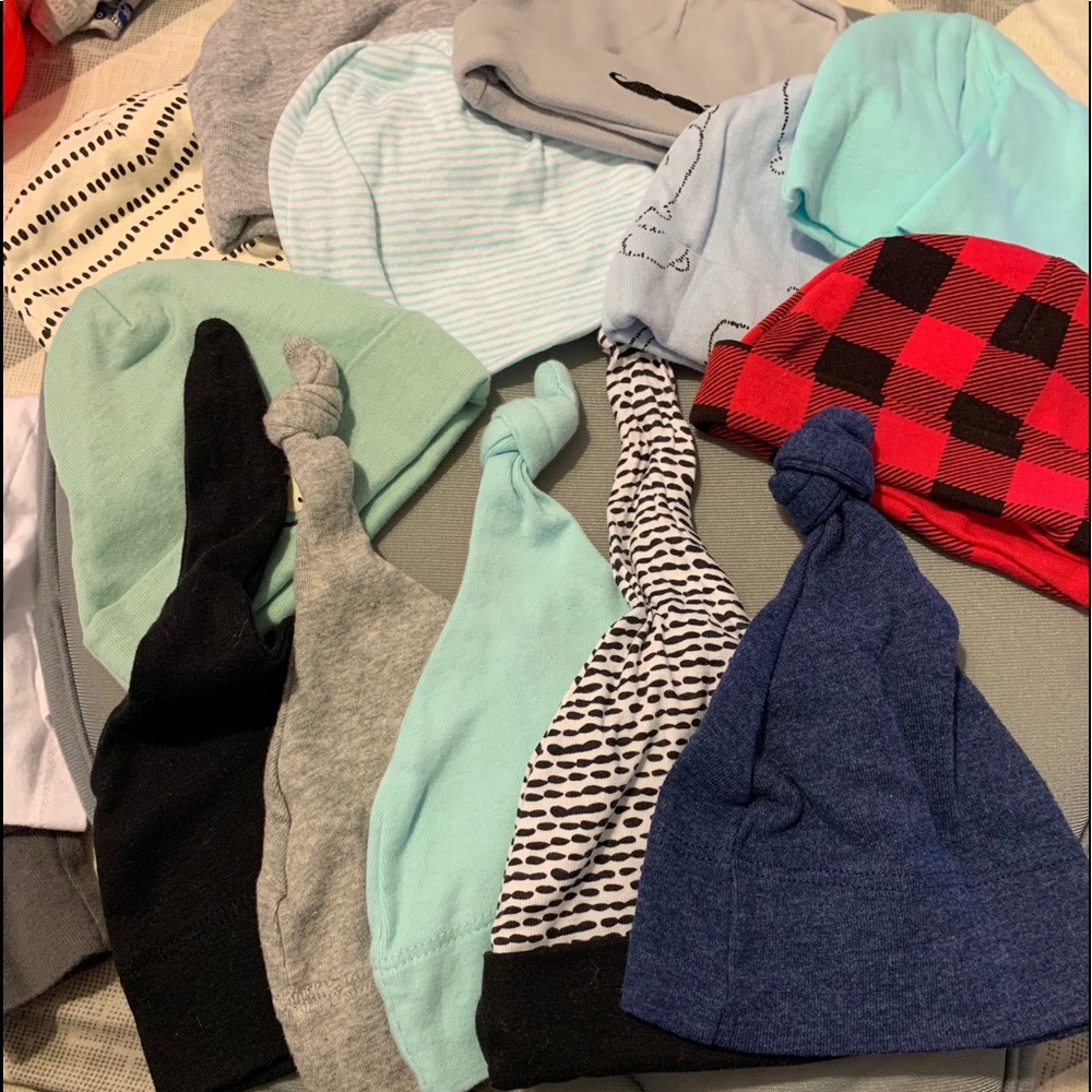 ⭐️Baby clothes (beanies)